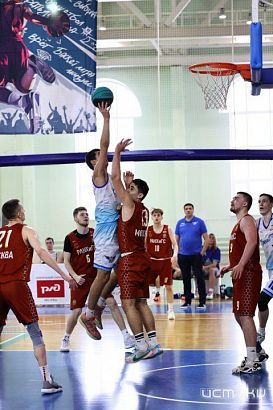 Баскетболисты "ОрёлГУ" одержали три уверенные победы 
