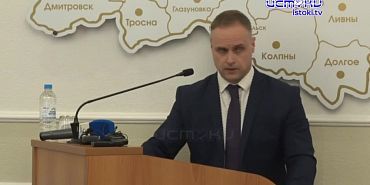 За столом: депутаты, известный фельдшер-активист, экс-сенатор Владимир Круглый. Что было на первом в этом году заседании комитета по здравоохранению