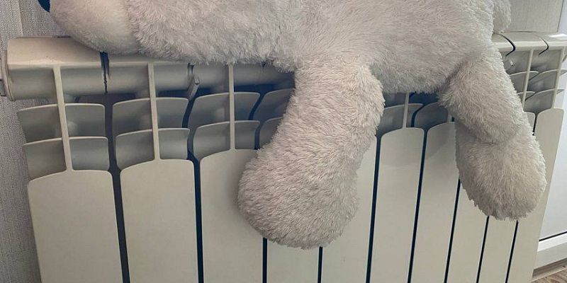 "Я пашу, аки конь. И не могу позволить себе горячую ванну". Орловчане жалуются на холодные батареи в домах 909-го квартала