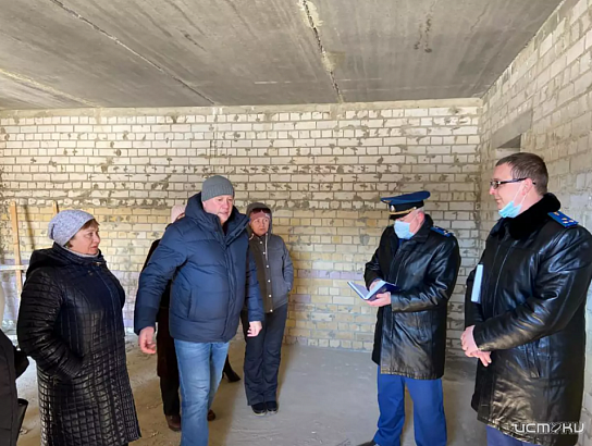 Прокурор Орловской области встретился с дольщиками дома на ул. Космонавтов Прокурор Орловской области встретился с дольщиками дома на ул. Космонавтов