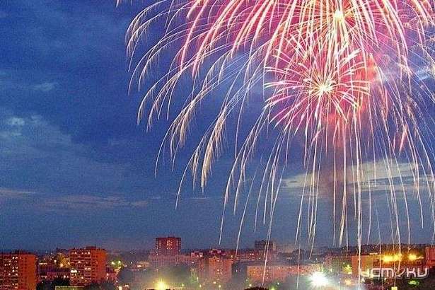 Орел на День города озарит фейерверк высотой до 250 метров Орел на День города озарит фейерверк высотой до 250 метров