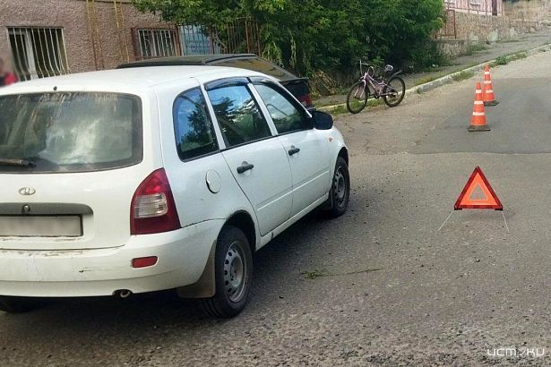 В Орле легковушка сбила школьницу на велосипеде