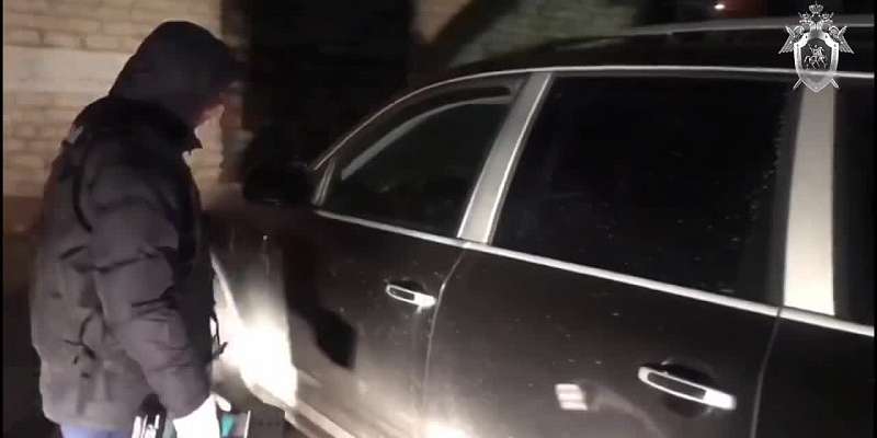 СК обнародовал видео с задержанным за взятку сотрудником УКХ Орла