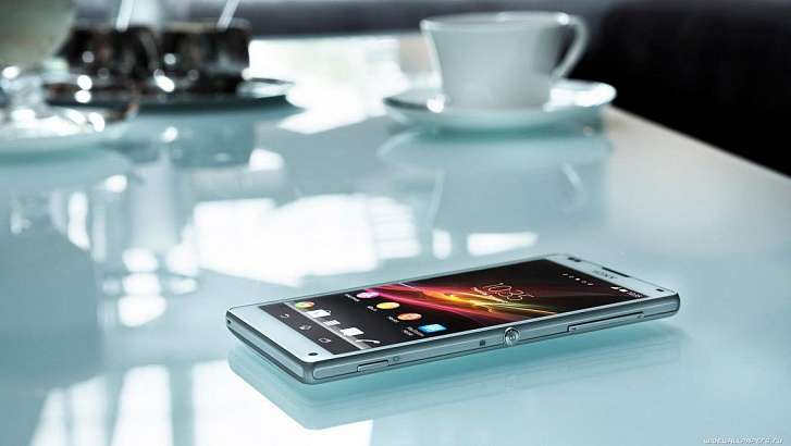 Житель Орловщины украл телефон у соседей на глазах у детей