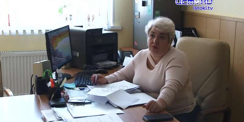 Коммунальные страсти разворачиваются в десятиэтажке по ул. Бурова. Жильцы терпят безразличие управляющей компании, которая выполняет свои обязанности ...