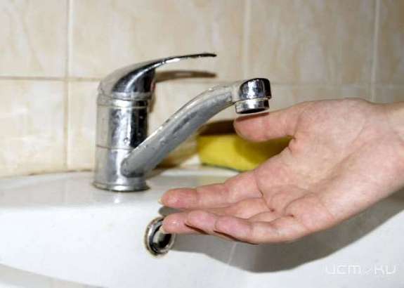 В деревне Башкатово жители вторые сутки живут без воды