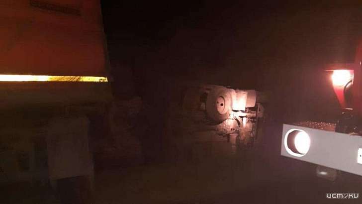 В Болховском районе опрокинулся грузовик