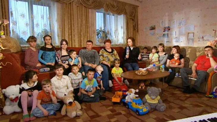 Приёмные и опекунские семьи приравняют к многодетным.