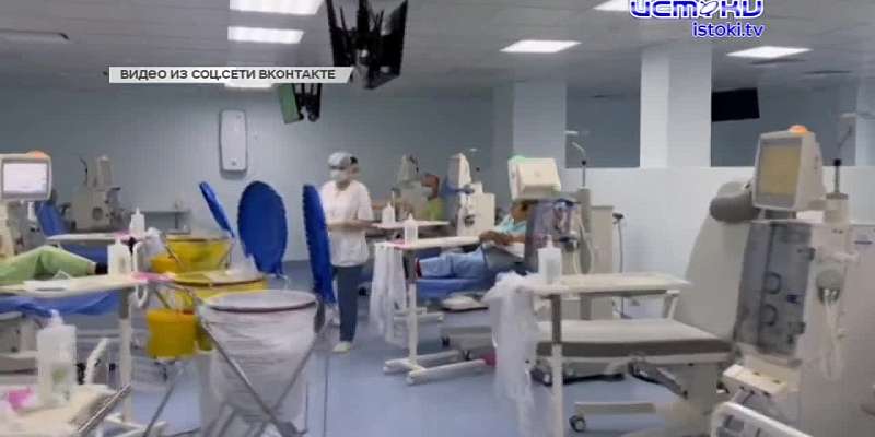 В Орле по жалобам жильцов элитной многоэтажки закрывают гемодиализный центр, который необходим более чем для 50 человек. В скандальной ситуации разбир...