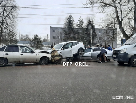 Орловская госавтоинспекция рассказала о подробностях ДТП у остановки "Гипсовый комбинат"