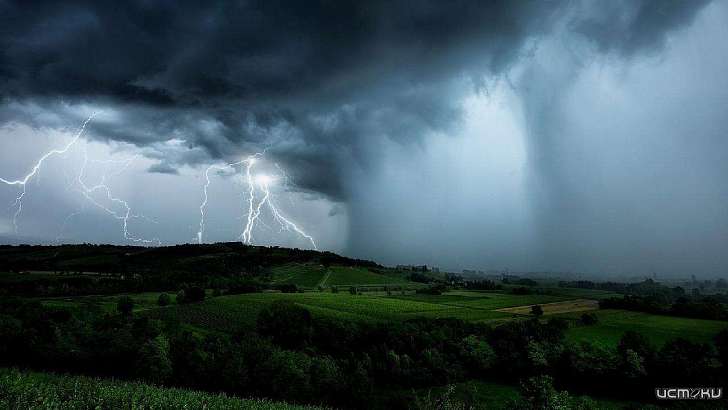 Грозы и сильный ветер: на Орловщине вновь объявлено метеопредупреждение