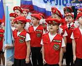 Малышам надели красные береты. Воспитанники болховского детского сада стали кадетами-спасателями