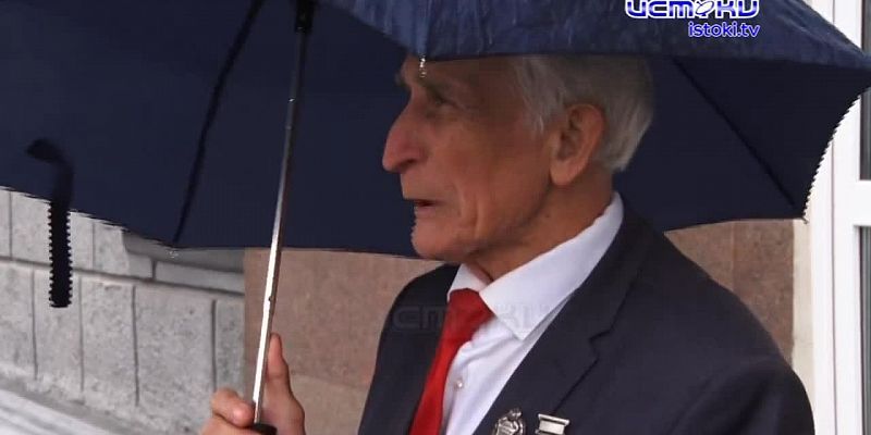 Федор Контиловский c одиночным пикетом