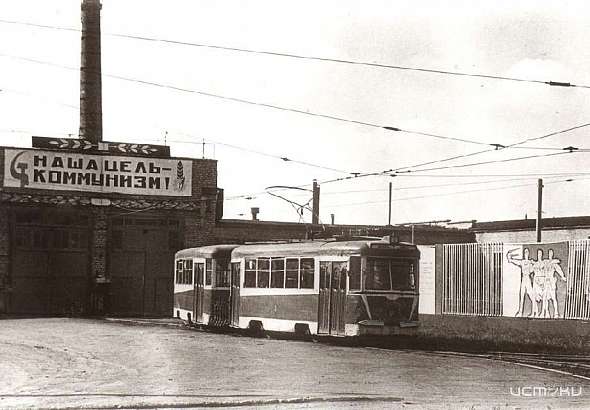 «Прогульщики» по Орлу узнают историю трамвайного депо и фабрики «Восход»