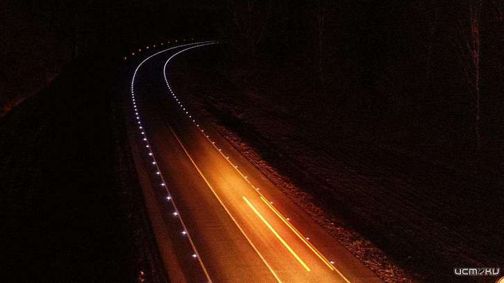 В помощь водителям: на Орловщине установили светодиодные маячки на опасных виражах 