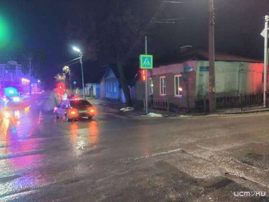 Два человека попали под колёса автомобиля в Орле