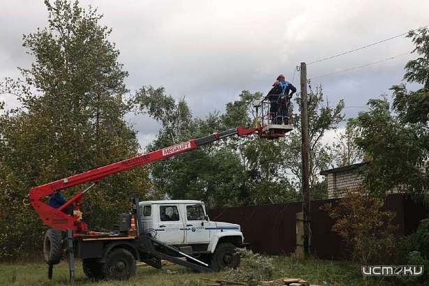 Пострадавшим от урагана орловчанам выделят деньги на ремонт домов