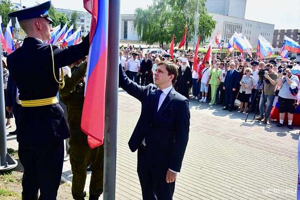 Орел празднует День России