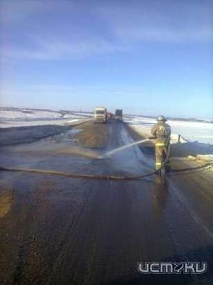 В Ливенском районе трактор столкнулся с фурой. Есть пострадавший