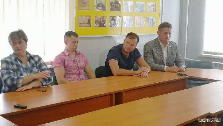 Известный оппозиционер встретился в Орле с дольщиками и посетил проблемный «Экоград»