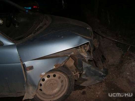 Под Орлом пьяный водитель снес дорожное ограждение