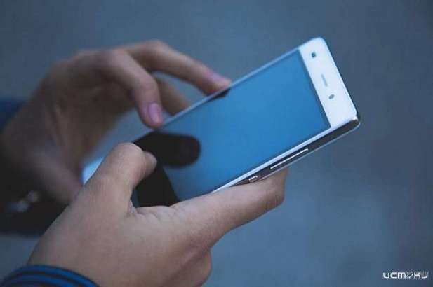 Отдых в баре для орловчанки обернулся кражей гаджета