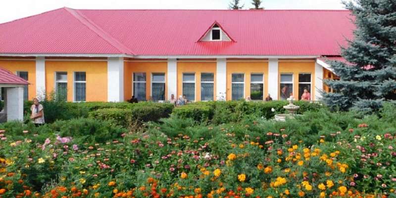 Из-за сотрудницы с подозрением на COVID-19 закрыли на карантин интернат на Орловщине