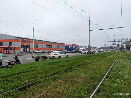 В Орле в районе «ГРИННа» не разъехались мотоциклист и иномарка