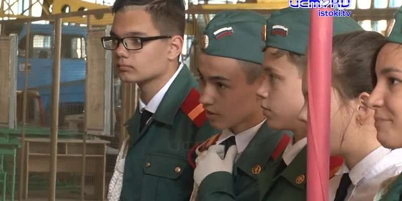 Весной во многих школах страны проходит игра "Зарница".