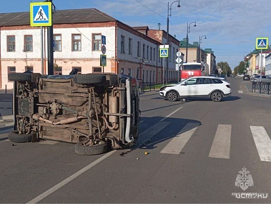 Во Мценске столкнулись два автомобиля. Есть пострадавшие