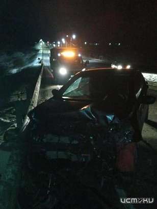 Под Орлом водитель врезалась в дорожный знак и вылетела на "встречку" Под Орлом водитель врезалась в дорожный знак и вылетела на "встречку"