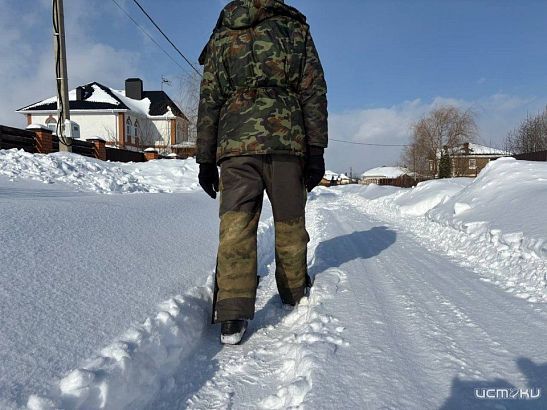 "В коттеджный поселок срочно требуются топтуны"