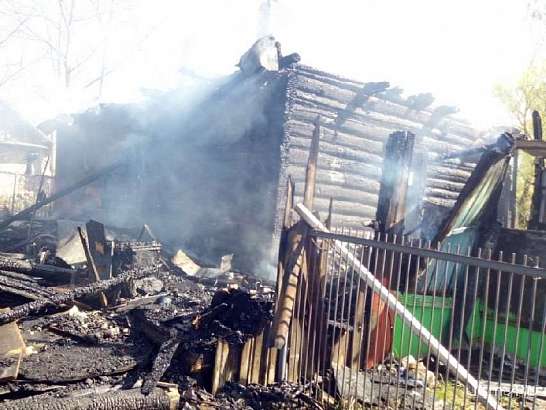 В Болховском районе сгорели два дома