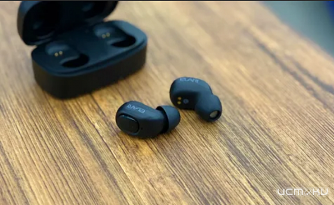 Орловчанин попался на подмене дорогих наушников на дешёвые в пункте выдачи интернет-магазина