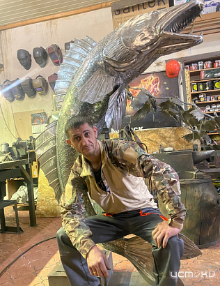 Мценский кузнец удивил новой скульптурой, которая отправится в Удмуртию