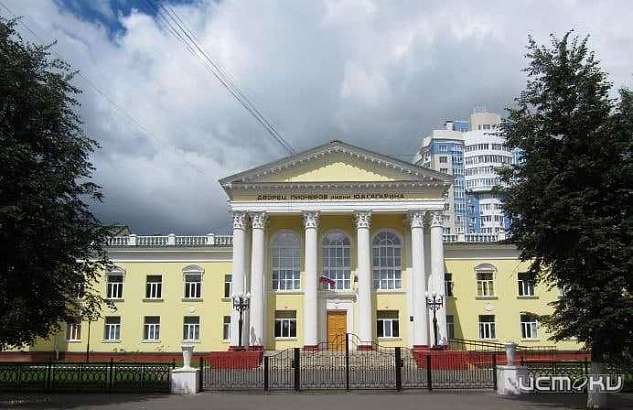 В Орле во Дворце пионеров начал работать пункт вакцинации от COVID-19