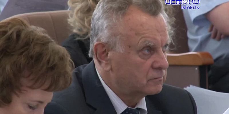49 вопросов за 4 часа: после летних каникул орловские депутаты приступили к работе