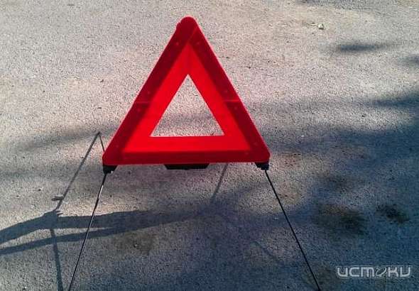 На ул. Московской в Орле не разъехались автобус и служебная машина 