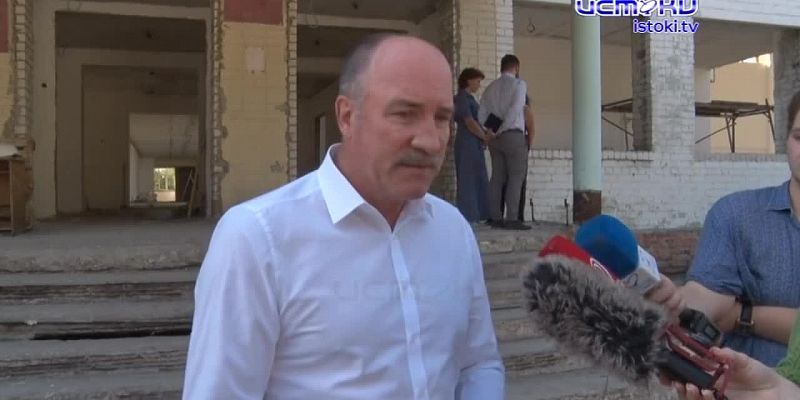 "Ощущение, что проект составляли студенты". Говорят представители подрядчика, который сейчас капитально ремонтирует 32- орловскую школу
