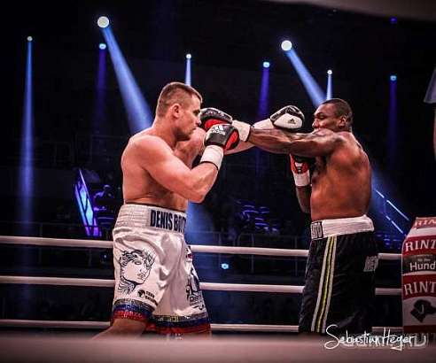 Денис Бойцов разобрался с очередным бразильцем