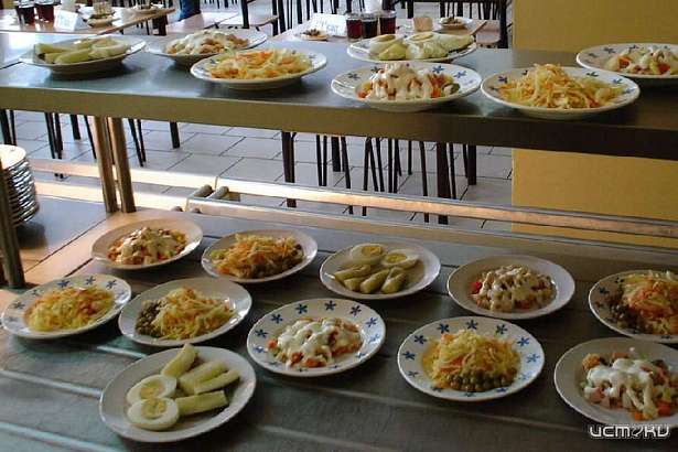 Роспотребнадзор забраковал почти 90 кг продуктов в лагерях Орловщины