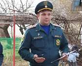 Сотрудники МЧС вышли в рейд. Профилактические беседы на этот раз спасатели проводили с дачниками