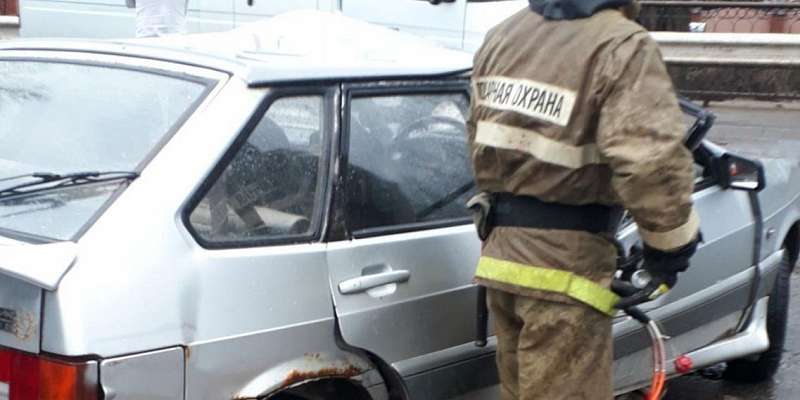 Два «ВАЗа» не смогли мирно разъехаться в Ливнах