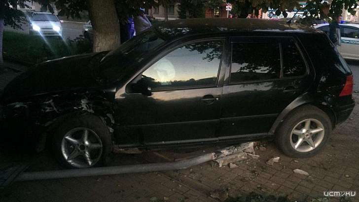 Во Мценске столкнулись два автомобиля