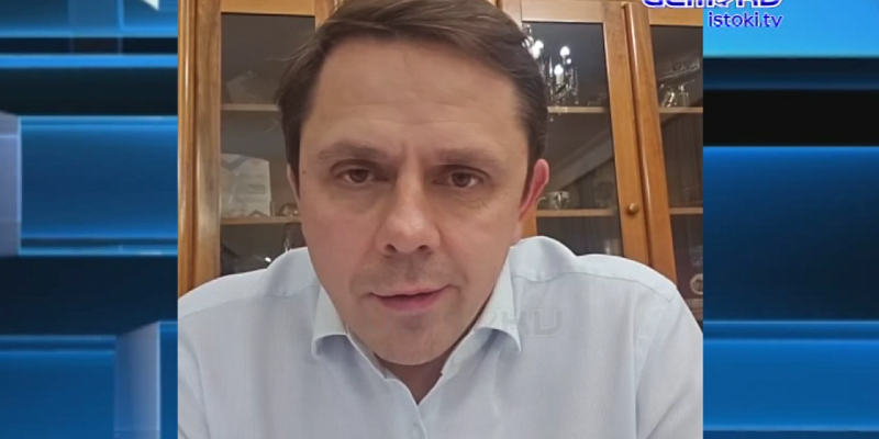 Дипфейки с губернатором, сага с ТТП, фанатская "стекляшка". Выбрали яркие моменты стрима Клычкова