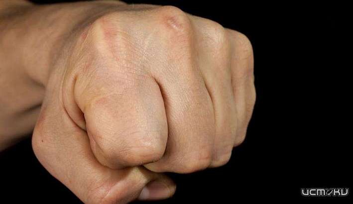 Драка под градусом: подвыпивший гость избил орловчанина