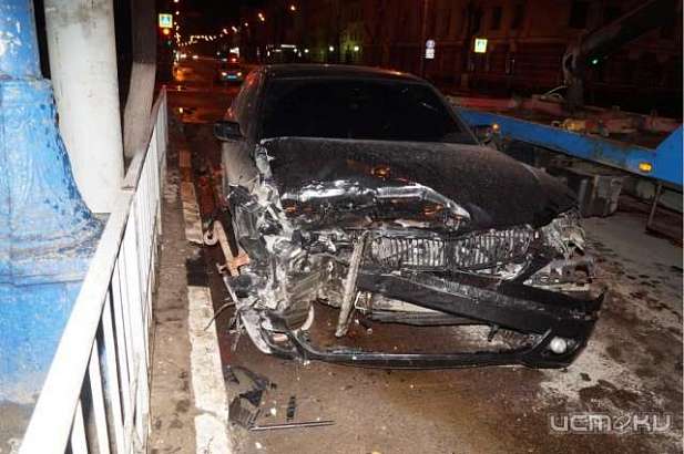 ДТП в Орле: внедорожник не пропустил BMW 7. Пострадали два пенсионера 