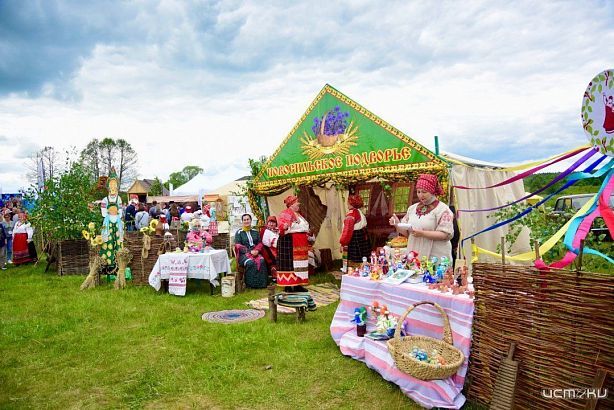 Афиша «Троицких хороводов» в Орле