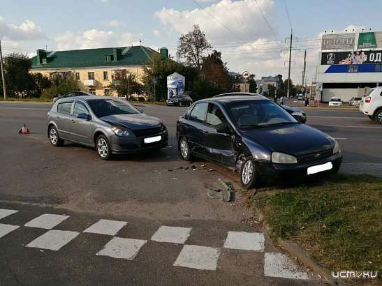 На одном из перекрестков в Заводском районе Орла столкнулись «Лада» и «Опель»