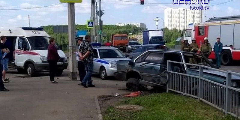 В Орле прошел парад близнецов, а на улице Раздольной произошло жуткое ДТП. Новости за 90 секунд
